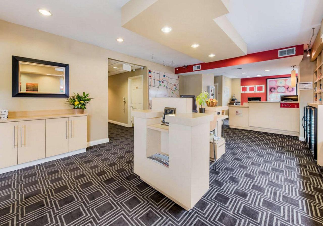 Birch Hills Suites - Blue Ash Exteriér fotografie